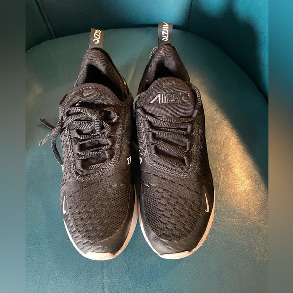 Nike Air Max 270 - Picture 3 of 3